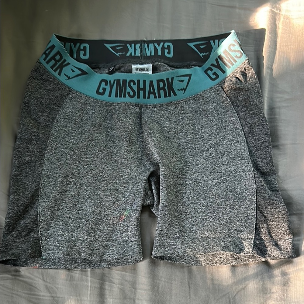 Gymshark Gray Athletic Shorts Moisture-Wicking Mid-Thigh